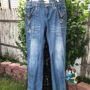 Chic Straight Leg Jeans with Chain Accents